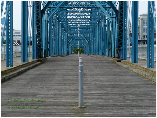 Walnut Street, Pedestrian Bridge
