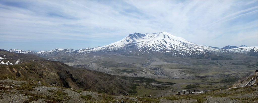 Panoramic view of Mt St Helens